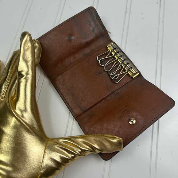 Louis Vuitton Monogram 6 Key Ring Case Wallet - Picture 9 of 13